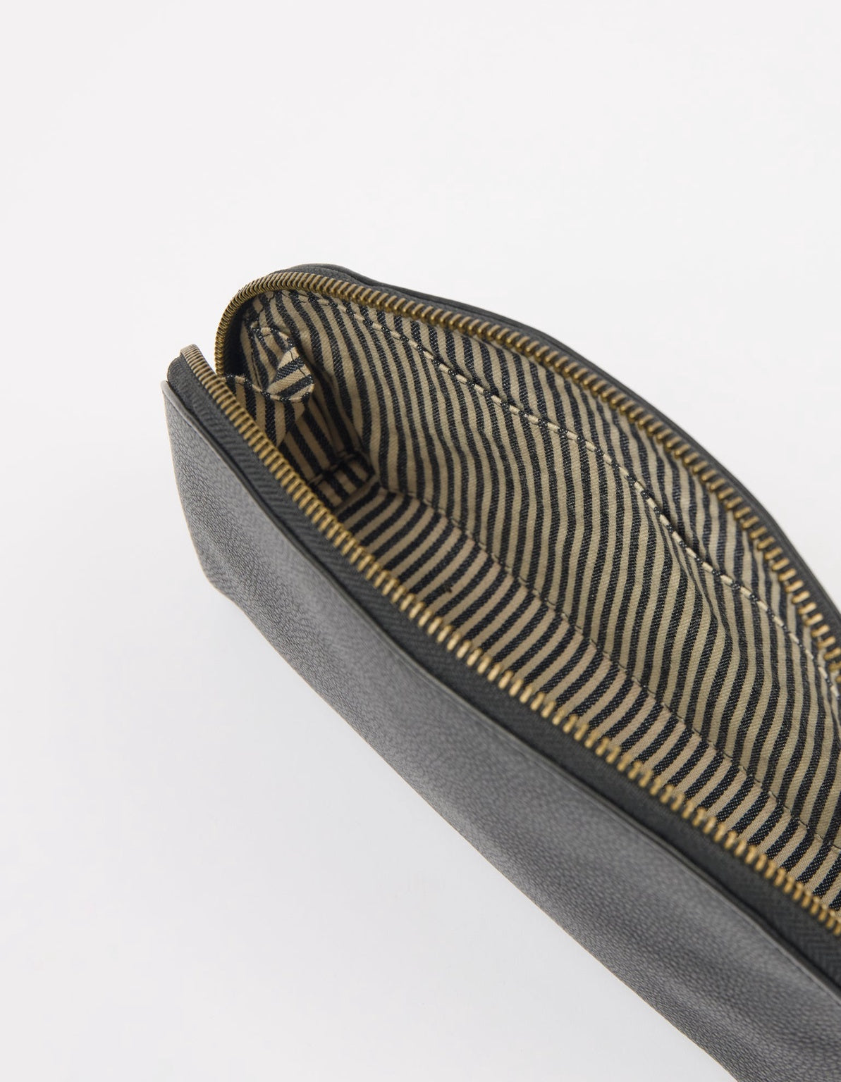 Make-Up Case Medium Soft Grain Black