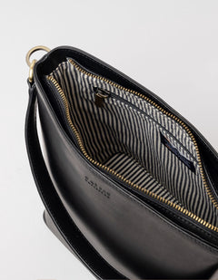 Bobbi Maxi Bucket-laukku Musta