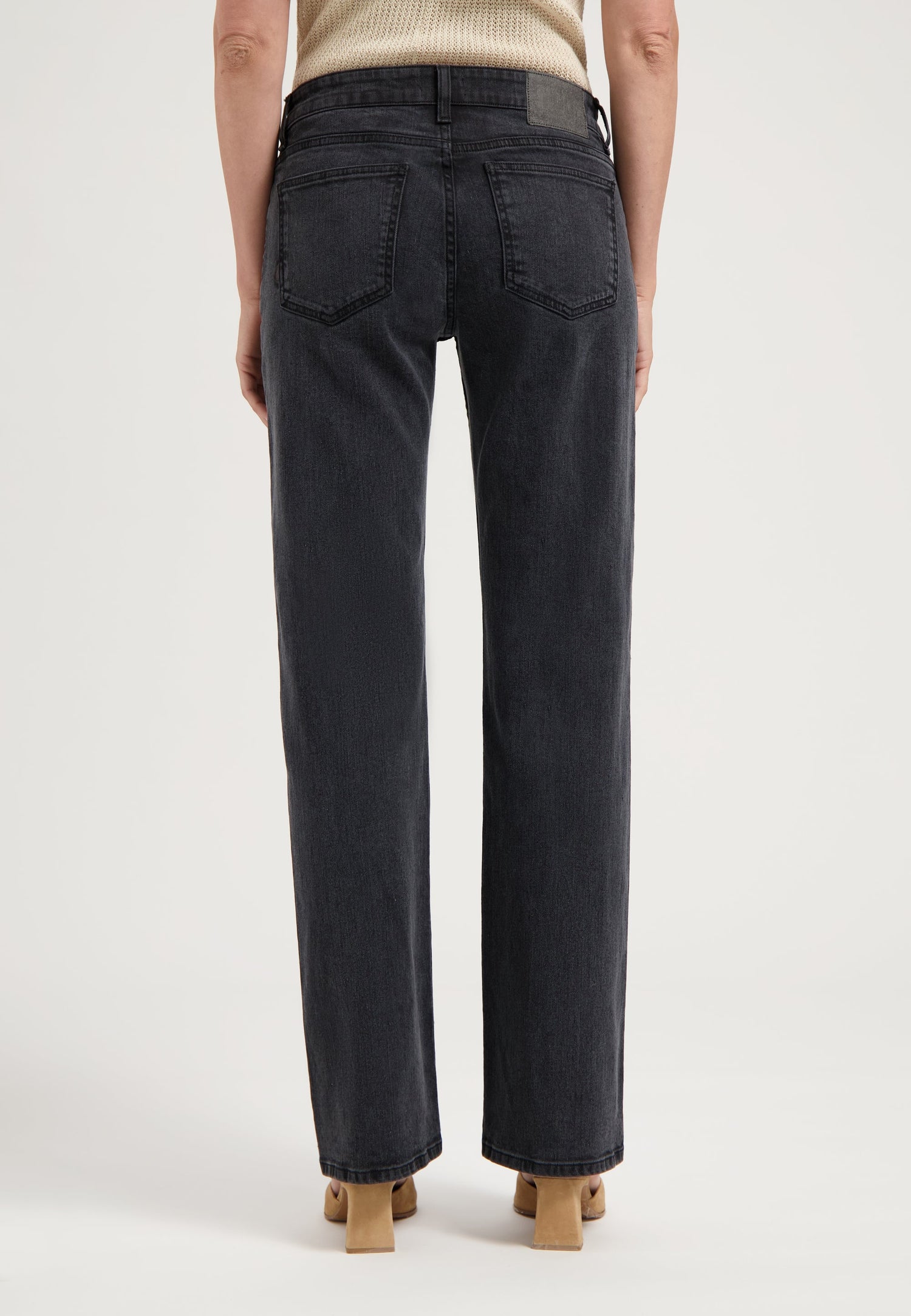 Carry Mid Straight Vintage Black