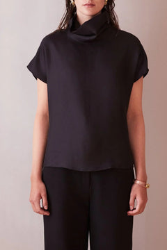 Cowl Neck Tee Black - Studio Heijne