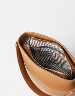 Bobbi Bucket Bag Midi Cognac Vegan Uppeal™
