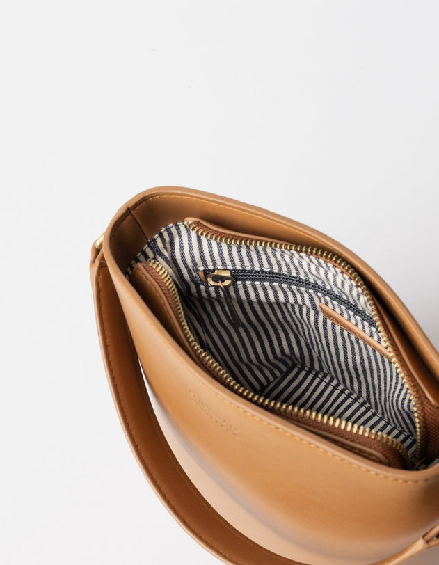 Bobbi Bucket Bag Midi Cognac Vegan Uppeal™