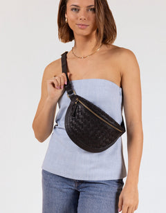 Ray Bumbag Woven Soft Grain Leather Black