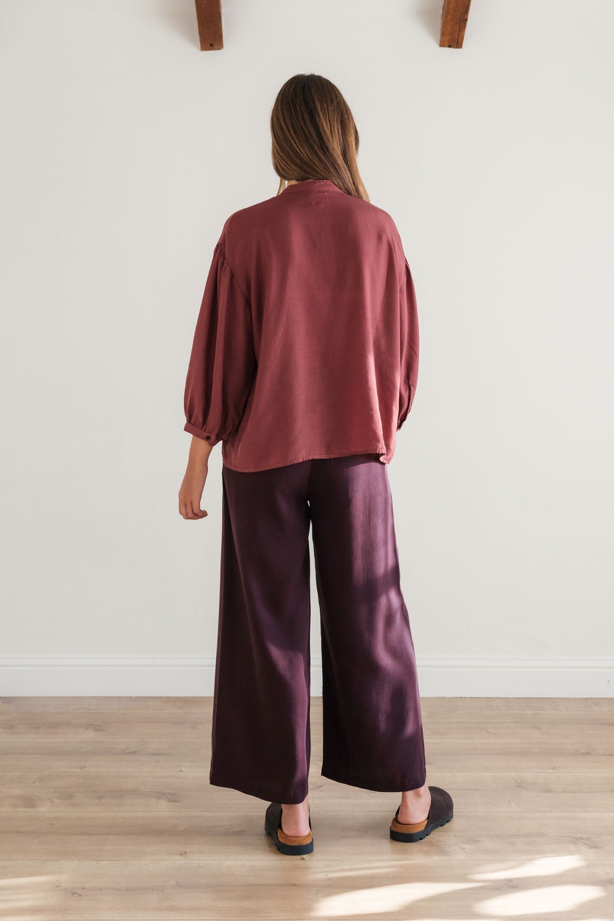 gabriela-burnt-berry-9467497.jpg?v=1768205188