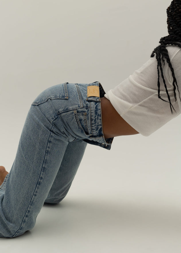 The Billie Jeans Medium Light Blue