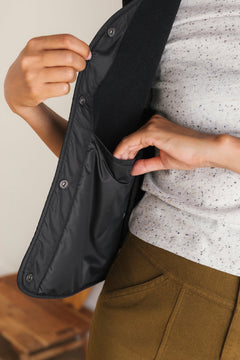 henderson-black-4464024.jpg?v=1759937490