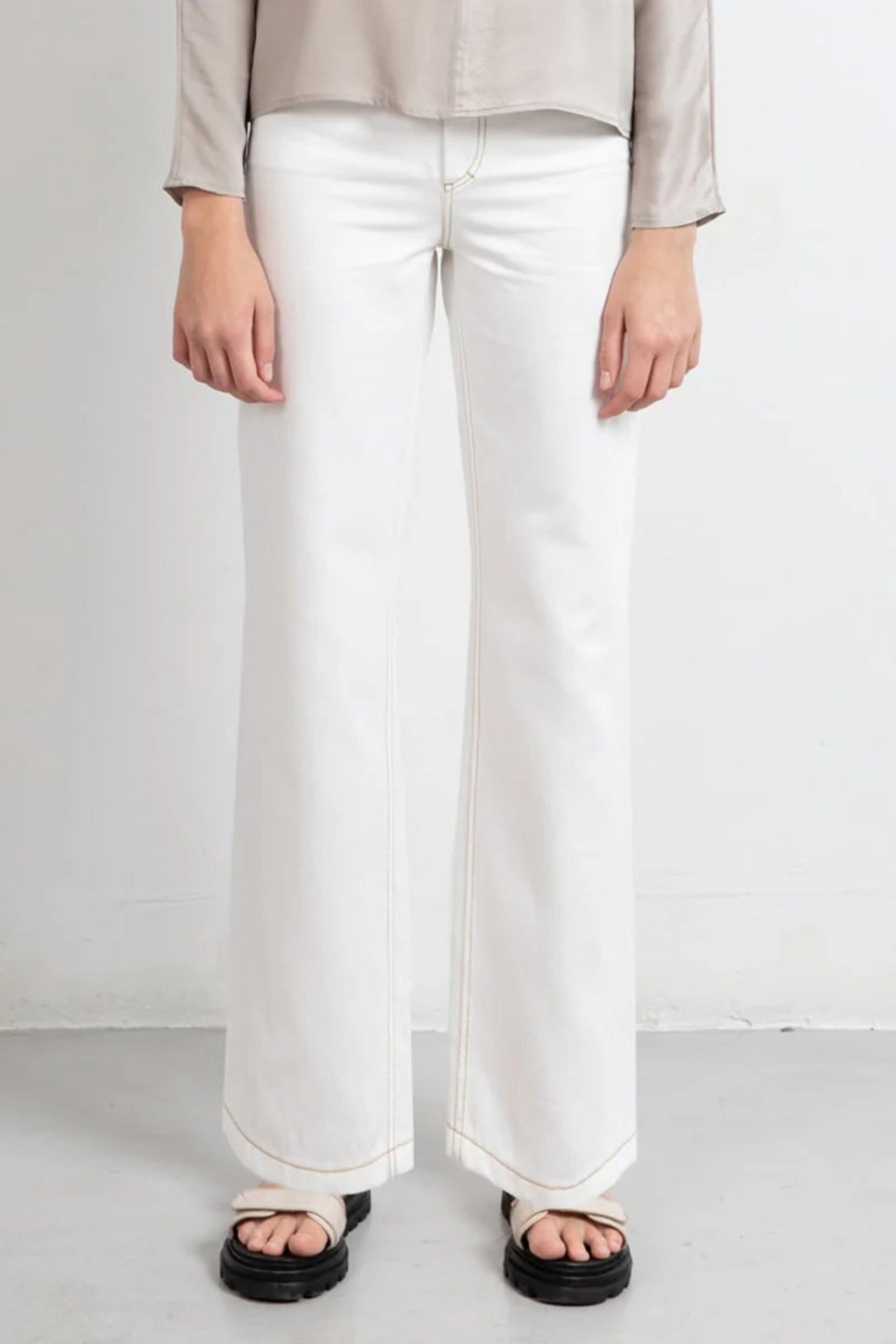 Long Wide Leg 5-Pocket Pants White - Studio Heijne