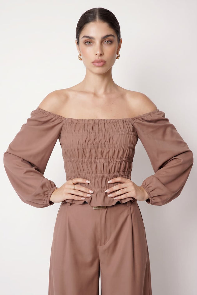 magnific__ultra-strict-waistup-fashion-pose-offshoulder-slee__96117.jpg?v=1779712928