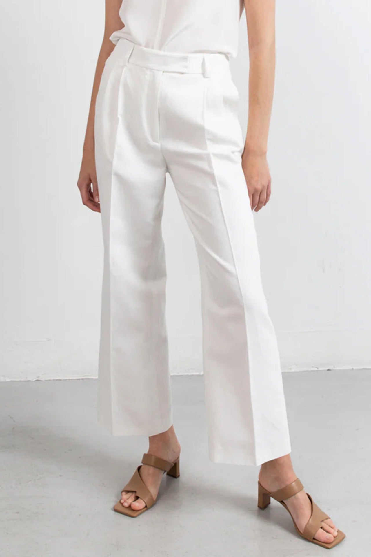 Swipe Linen Blend Cropped Pants Natural White - Studio Heijne