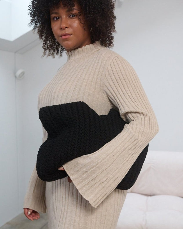 pintine-black-crochet-bag-483784.jpg?v=1744620971