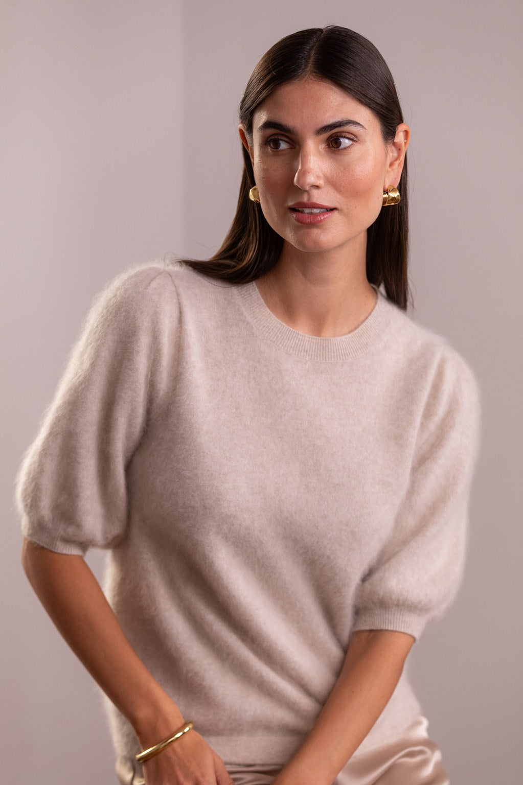 puhvihihallinen_neule_kashmir_latte.jpg?v=1769169897