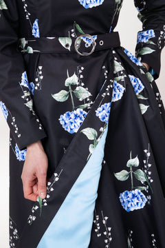 rainsisters-coat-flower-moon-waterproof-black-floral-lining.jpg?v=1779052441