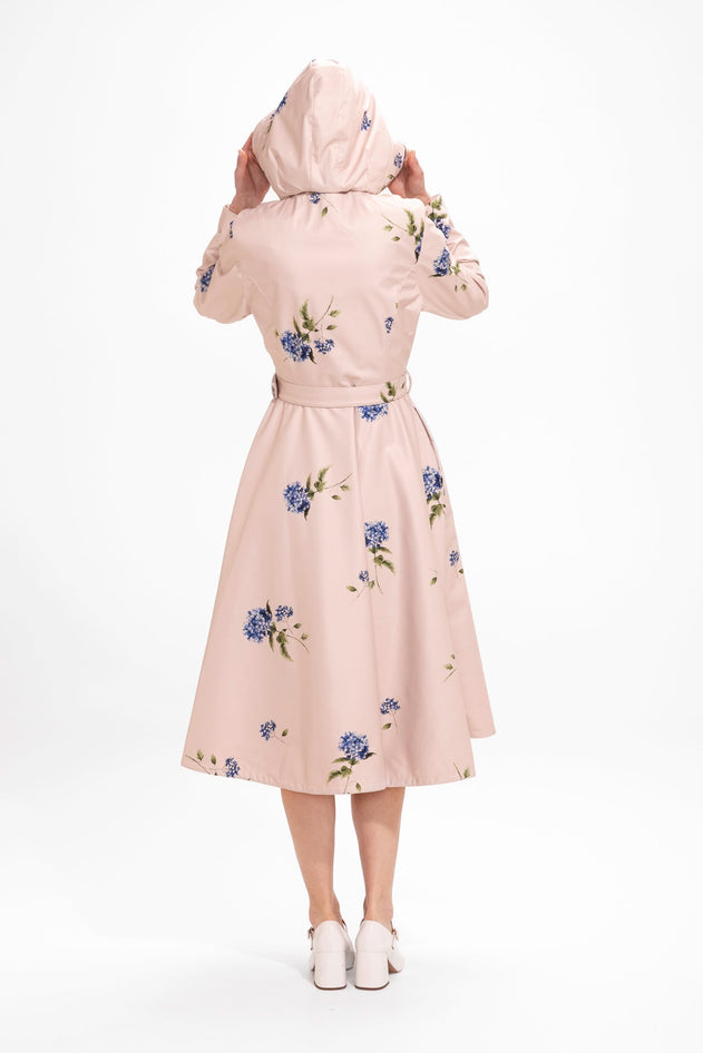 rainsisters-coat-gentle-bloom-waterproof-beige-floral-back.jpg?v=1779053355
