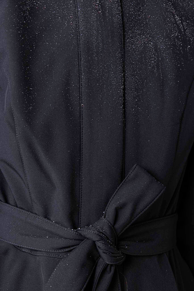 rainsisters-coat-midnight-black-waterproof-black-close-up.jpg?v=1779054807