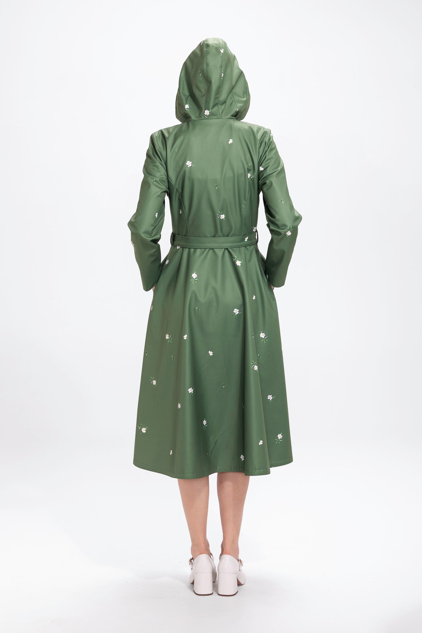 rainsisters-coat-primrose-in-bloom-waterproof-green-floral-back.jpg?v=1779055864