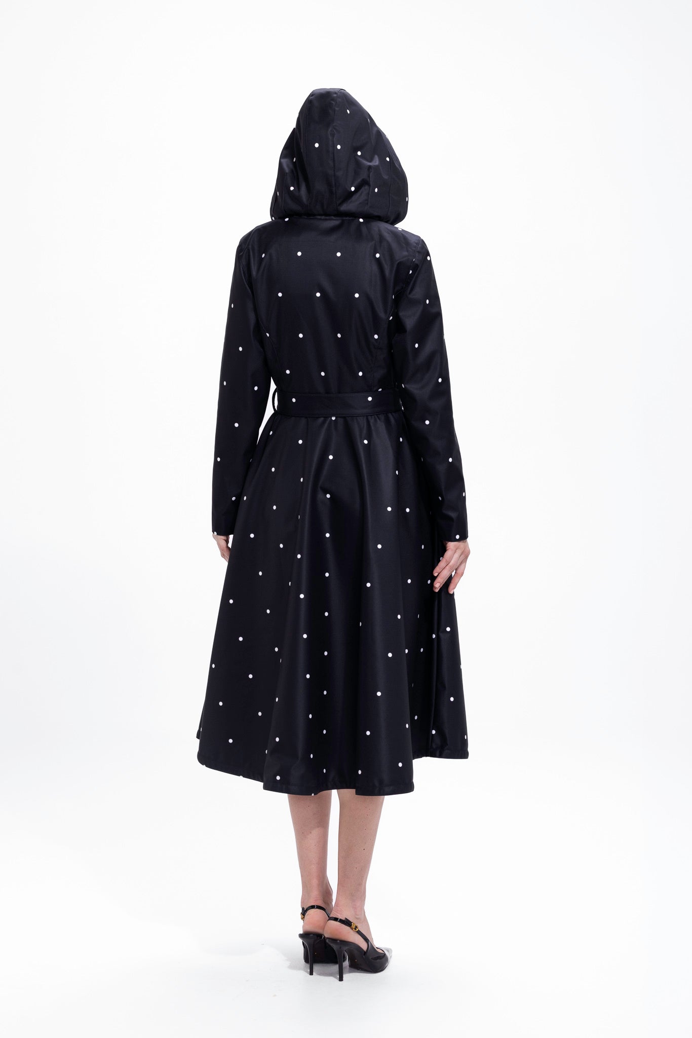 rainsisters-coat-timeless-polka-dots-waterproof-black-dots-back.jpg?v=1779057818