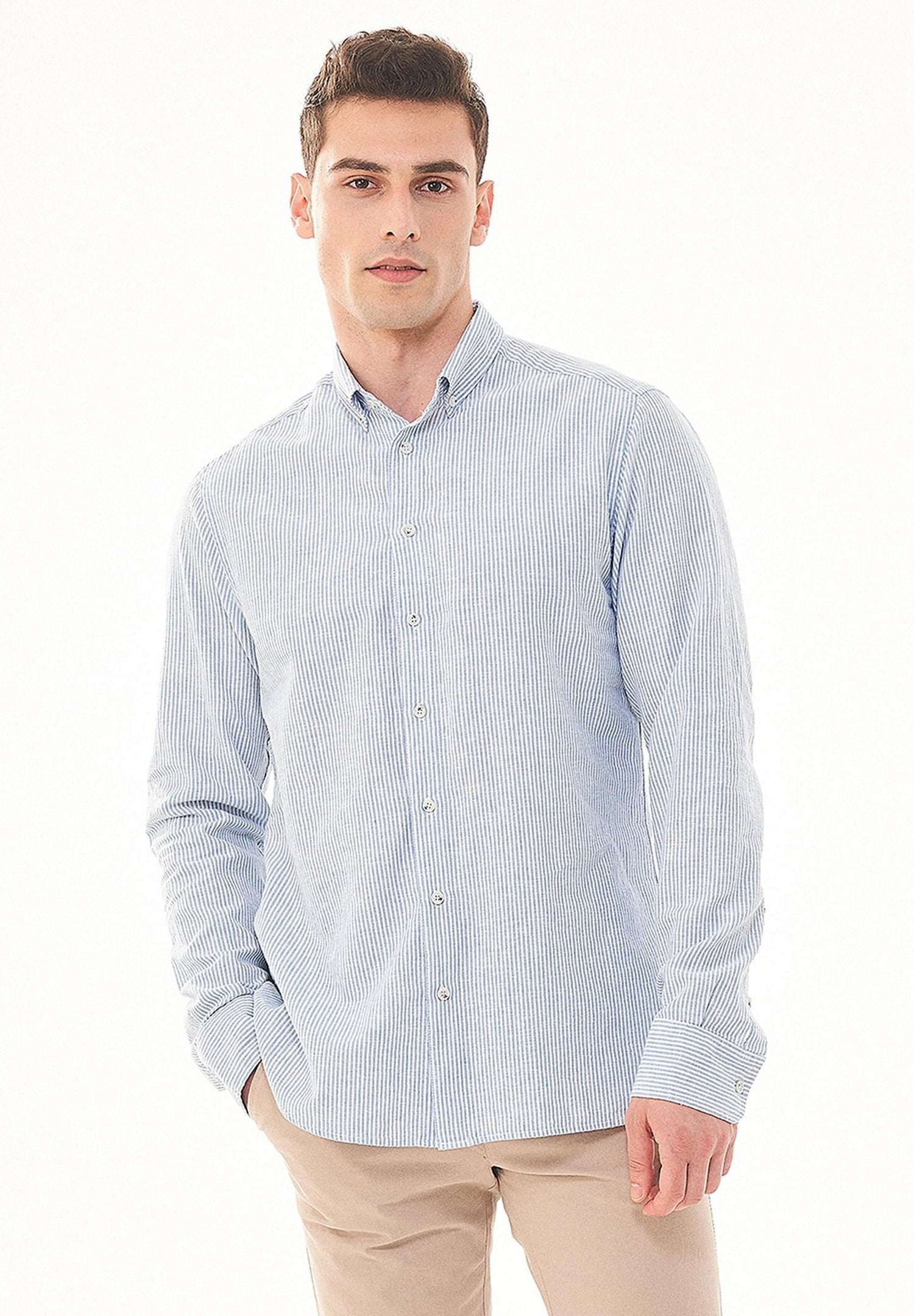 Men's Striped Linen Blend Button-Up Shirt Blue / White