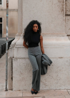 Petra Fitted High-Neck Top Black