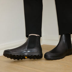 Chelsea Vibram boot black