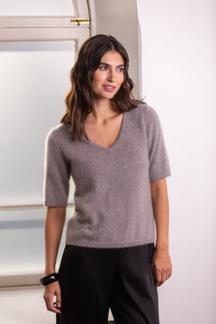 v-kaula-aukollinen_lyhythihainen_kashmirneule_nougat.jpg?v=1769169859