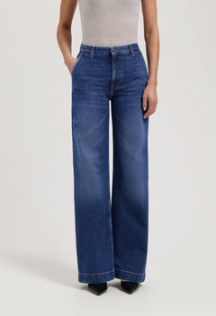 women-sustainable-jeans-june-mid-loose-fresh-fade-half-body-front-summer.jpg?v=1747398380
