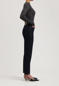 women-sustainable-jeans-mams-high-tapered-strong-blue-full-body-side-winter.jpg?v=1747398435