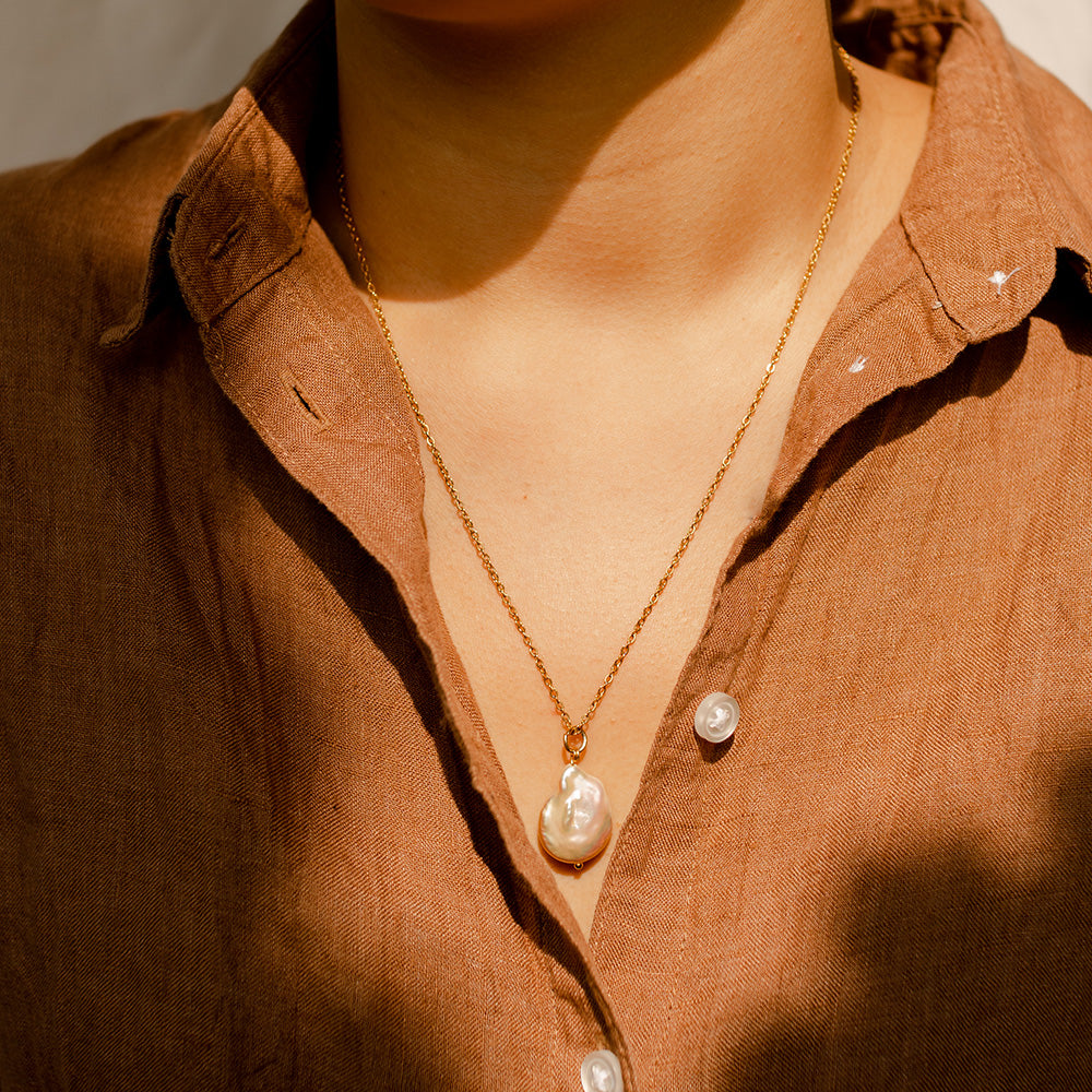 Coin Pearl With Thin Golden Chain Necklace