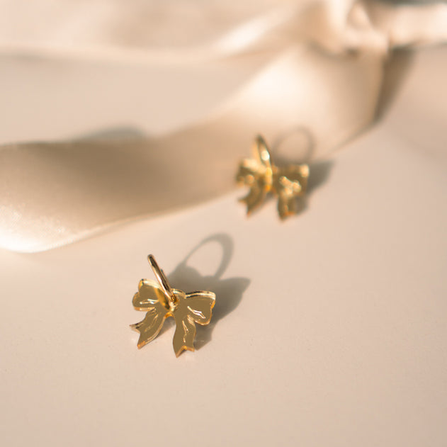 Take A Bow Earrings Gold