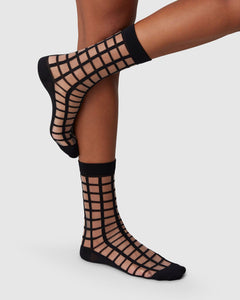 Alicia Grid Socks