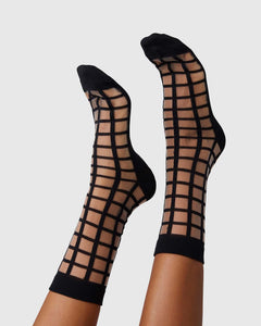 Alicia Grid Socks