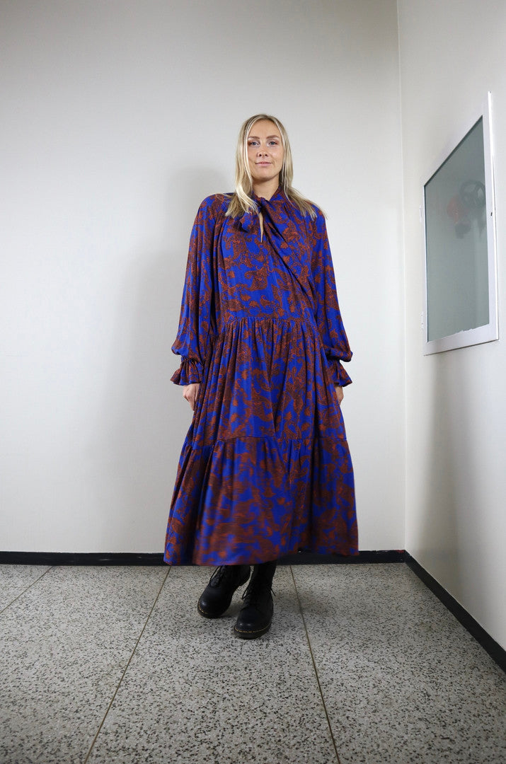 Miia Halmesmaa - Flowy Long Dress Blue