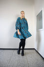 Miia Halmesmaa - Flirty Dress with Puff Sleeves Petrol Flower, image no.2