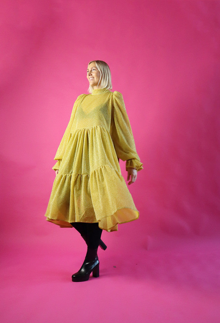 Dishy Dress With Bow Collar Glitter Yellow Gold