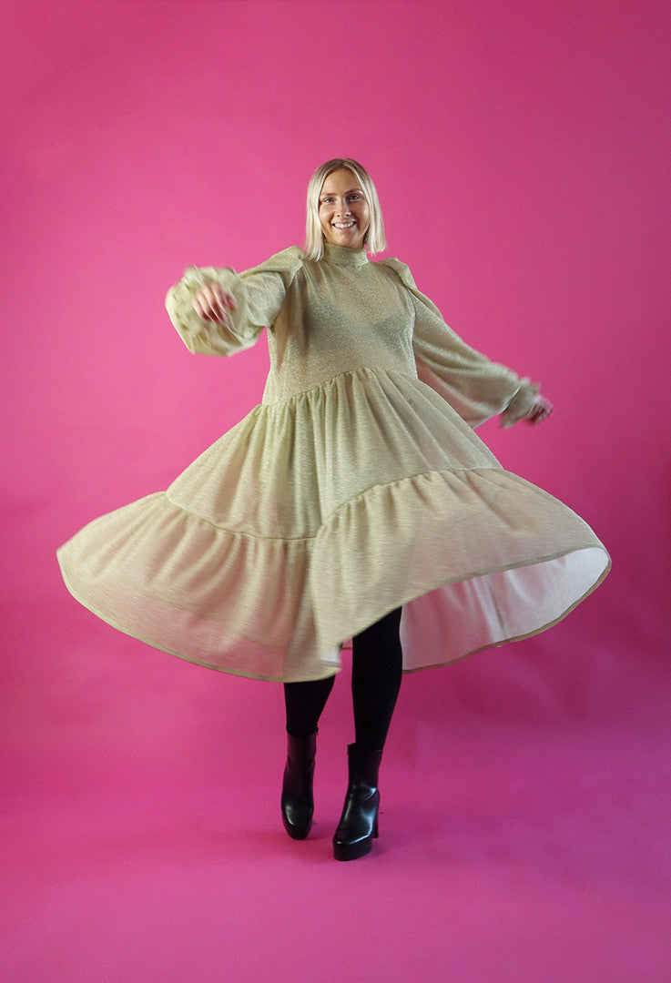 Dishy Dress With Bow Collar Glitter Silver Gold