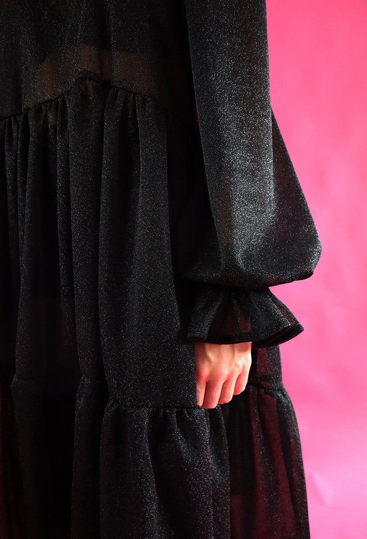 Dishy Dress With Bow Collar Glitter Black