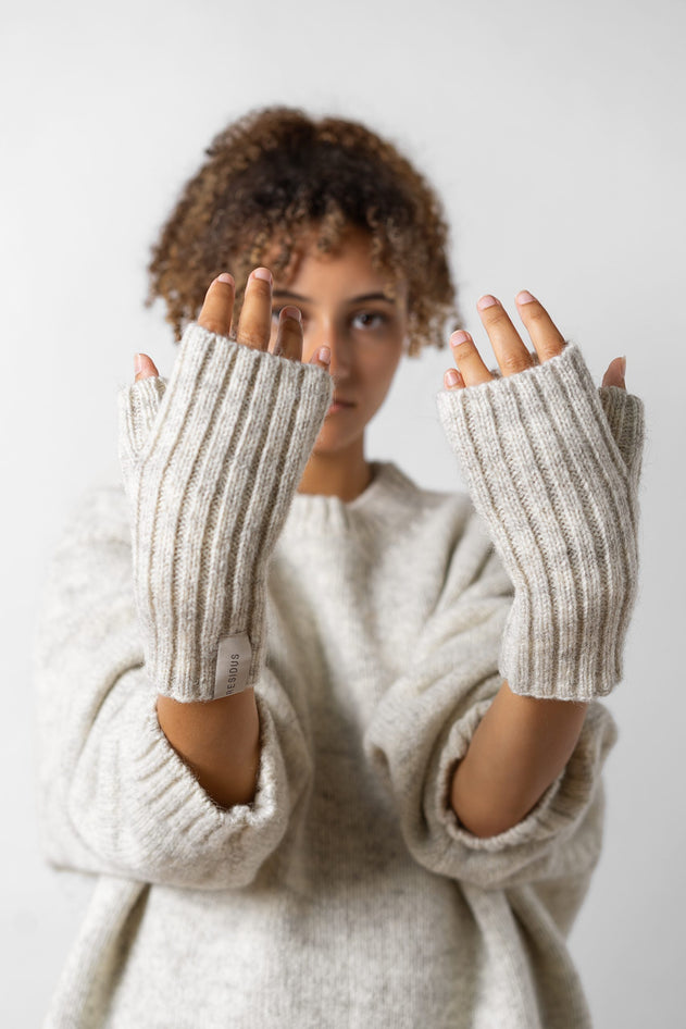 Tir Knitted Gloves Sand Melange