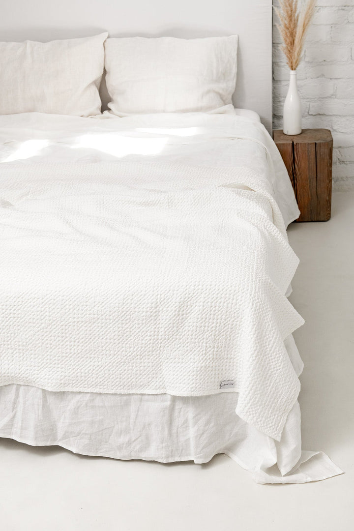 AmourLinen - Linen Waffle Bed Throw White