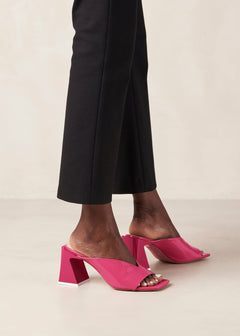 Tasha Leather Sandals Pink