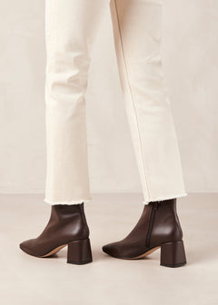 Watercolor Umber Boots Brown