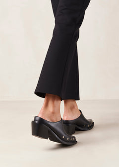 Lorenzo Leather Mules Black