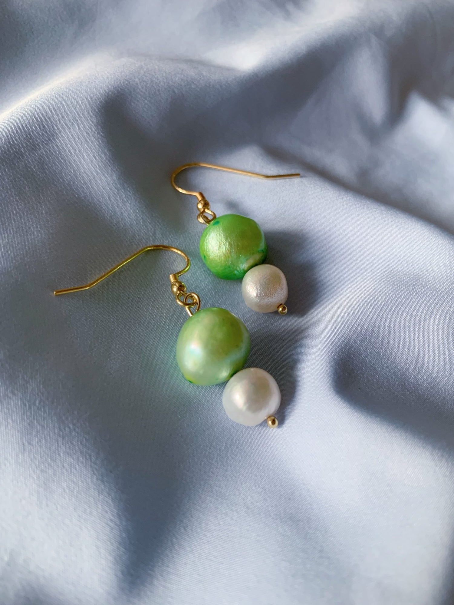 Bubbles Emerald Earrings