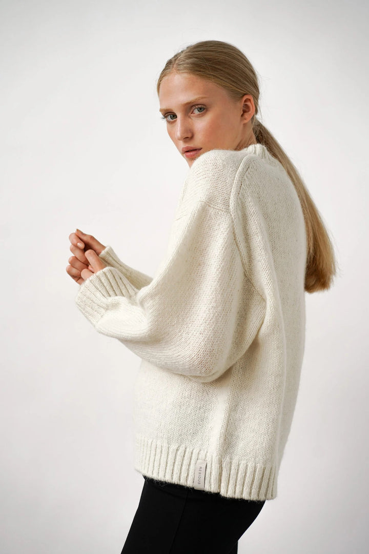 RESIDUS - Ire Knitted Sweater Ivory