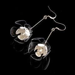 Double-Flower Earrings White