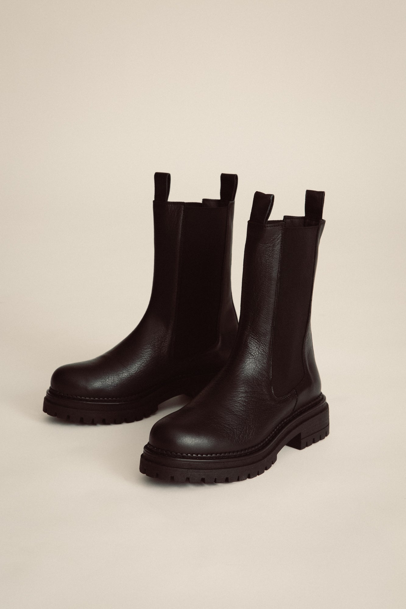 High Chelsea Boots Black