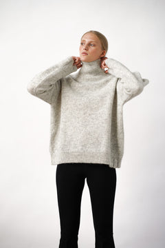 Oma Knitted Turtleneck Sand Melange