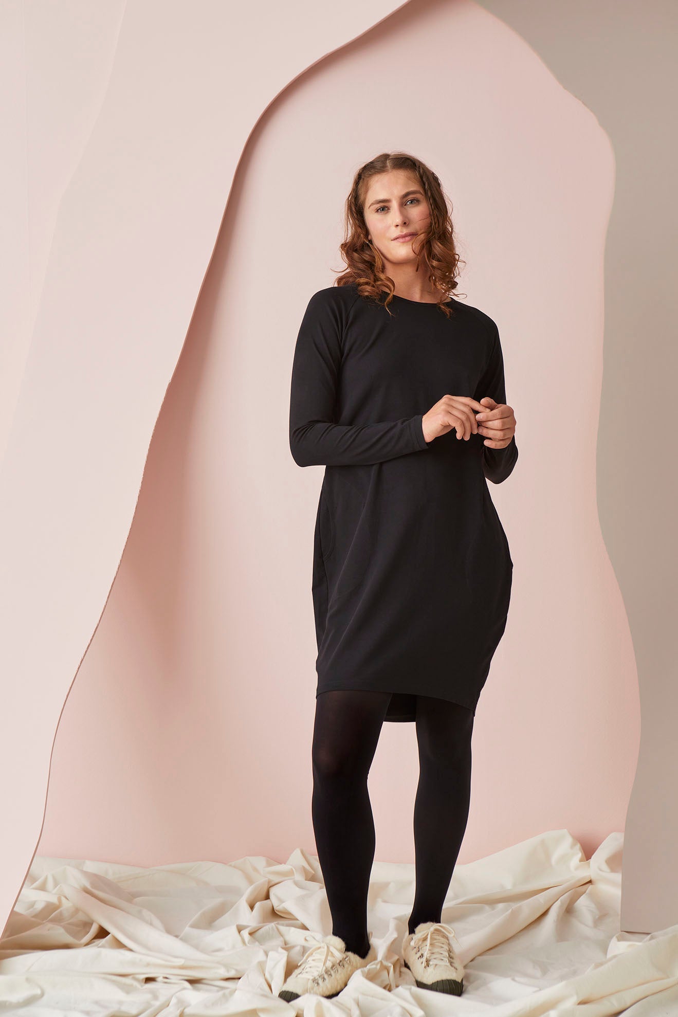 Oval Dress Black IVALO.COM