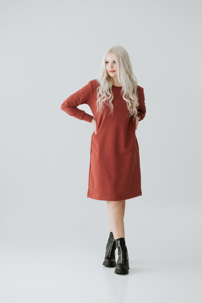 College Dress Ruoste