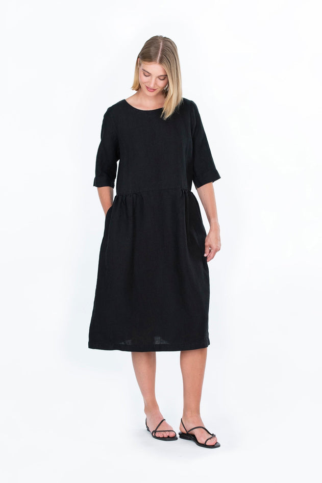 Sarastus Linen Dress Black