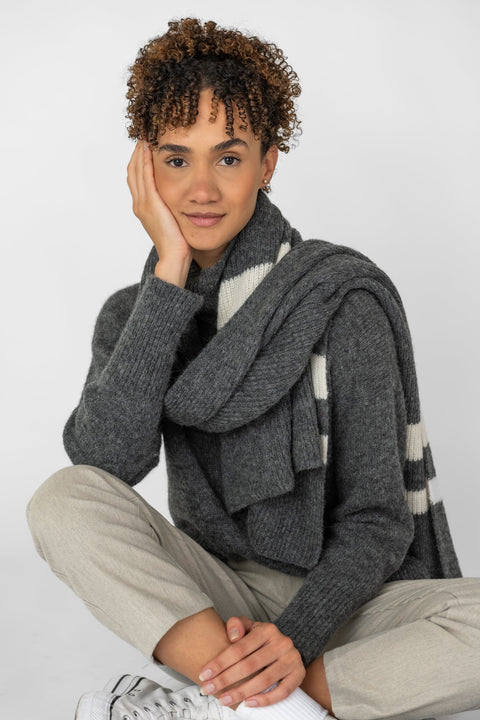 Knitted Alpaca Mix Scarf Grey