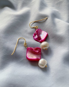 Waves Fuchsia Earrings